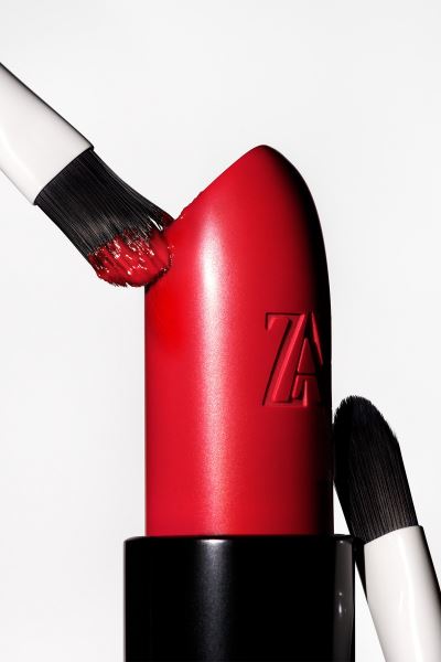 В России стартовали продажи полноценной бьюти-коллекции Zara