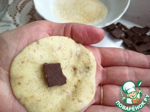 Орехово-медовое печенье с шоколадной начинкой